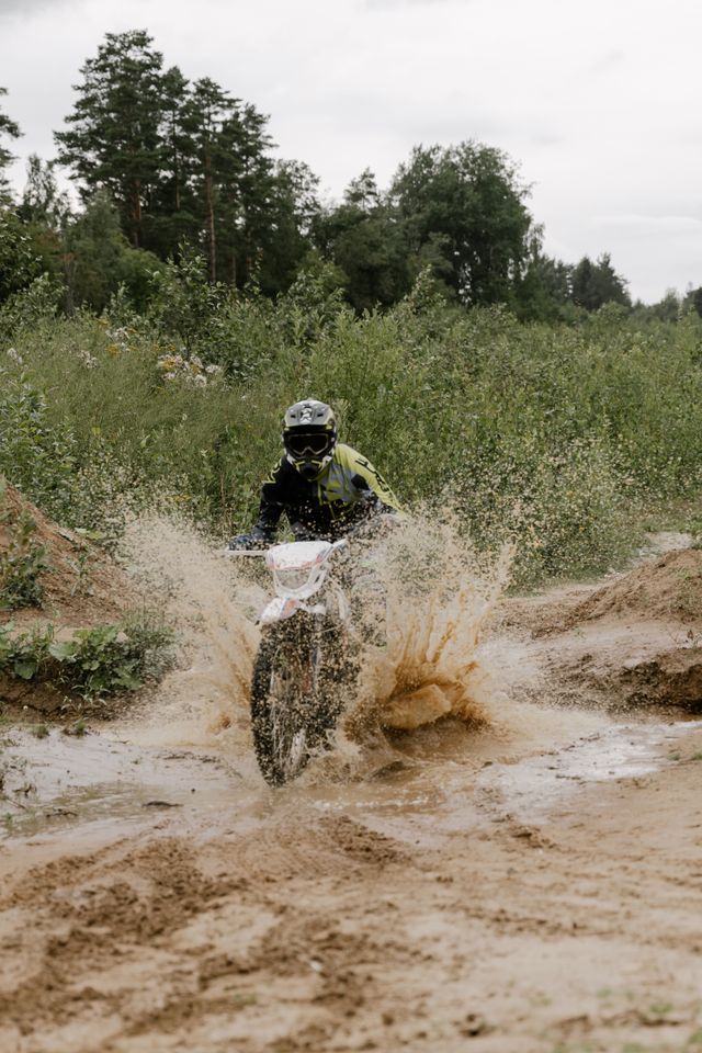 bike in water