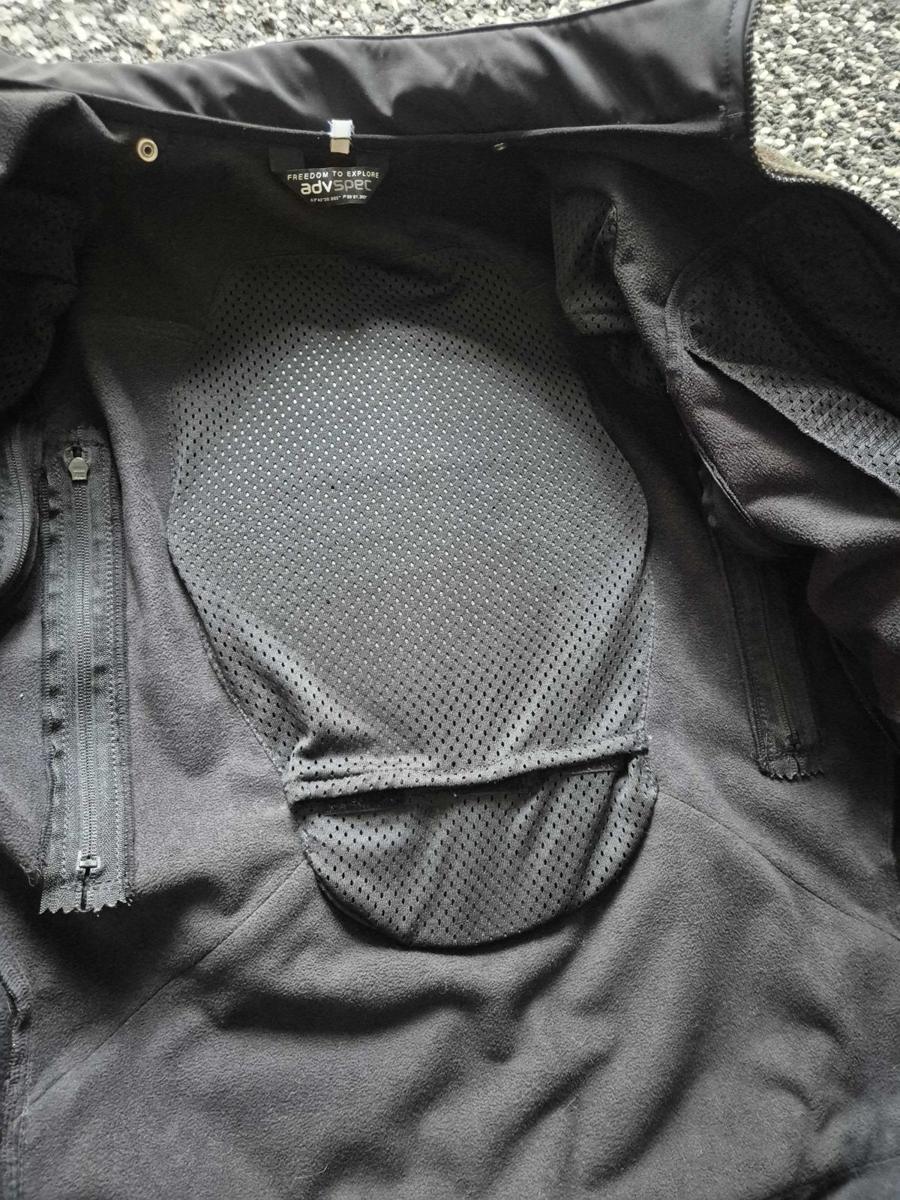 The mesh pocket inside the back of the Linesman jacket that holds a back protector