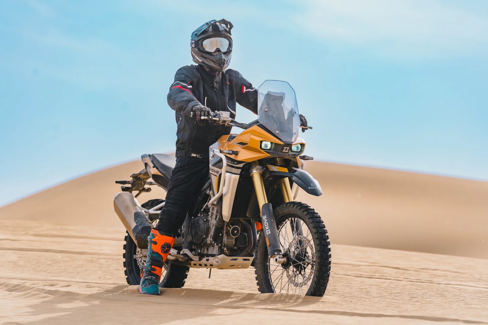 Kove 800X Rally adventure motorcycle in the desert